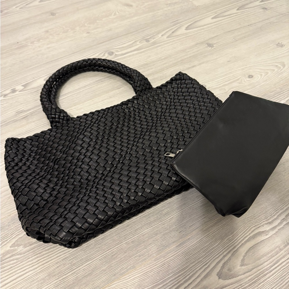 Luxurious Black Textured Leather Tote
